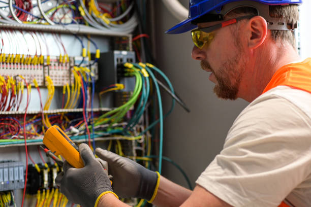 Best Affordable Electrician  in Mackinaw, IL